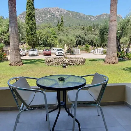 Phivos Apartmanhotel *