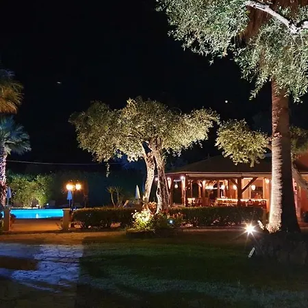 Lejlighedshotel Phivos *